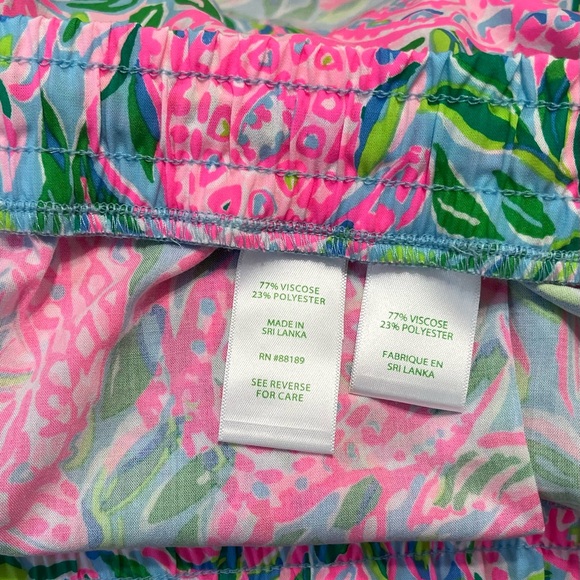 NWT Lilly Pulitzer KATIA MID-RISE SHORT, FRENCHIE BLUE TURTLEY IN LOVE Pink XL - Picture 7 of 8